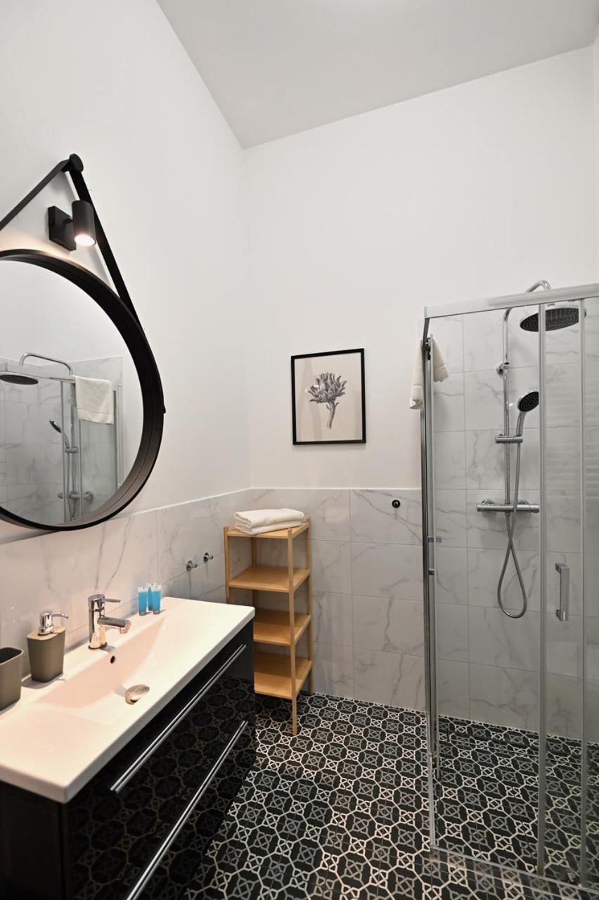 Live & Travel Apartments Waterlane Vintage Γκντανσκ Εξωτερικό φωτογραφία